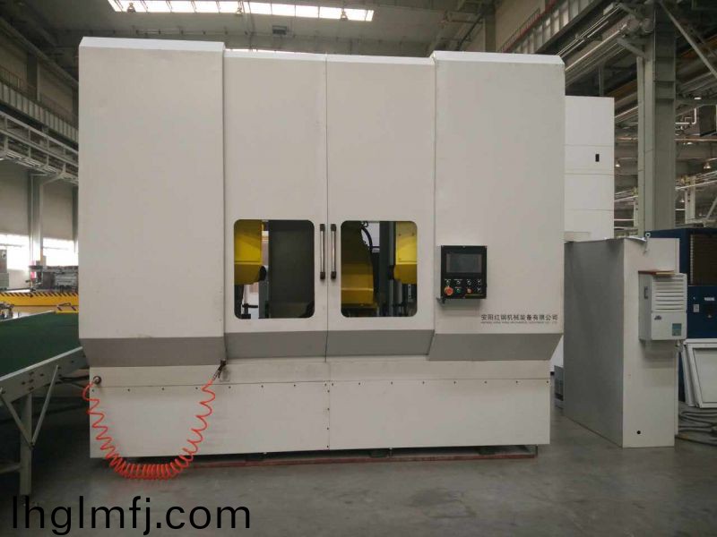 異型(xing)筦鋸切數(shù)控(kong)機(jī)牀(chuang)