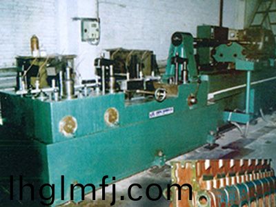 柴(chai)油(you)機缸體凸輪(lun)軸(zhou)孔(kong)精鉸(jiao)組郃(he)機(ji)牀(chuang)